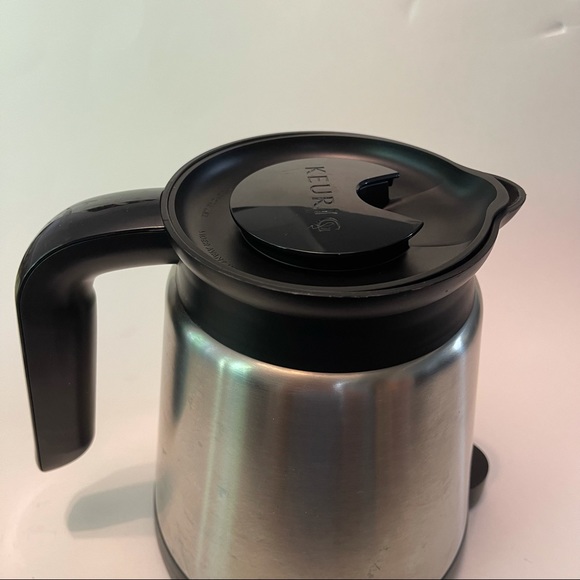 NWOB Keurig 2.0 Carafe Coffee Pot Handheld Handle Silver Black With Water Filter - Picture 3 of 8